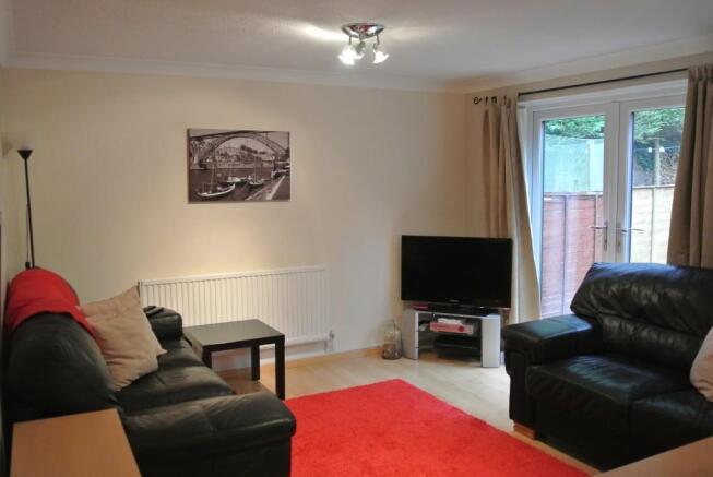 SPACIOUS LOUNGE