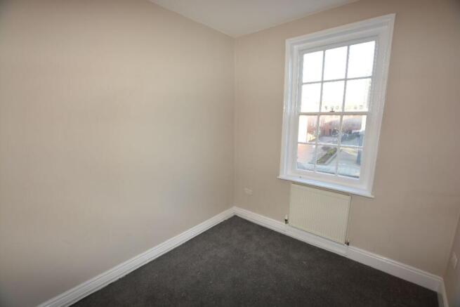 2 bed Flat to rent Image 12