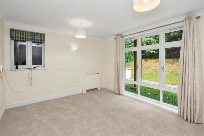 2 bed Apartment for sale Image 3