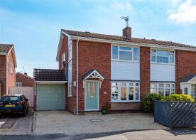 72, Chillington Drive, Wolverhampton WV8 1AU