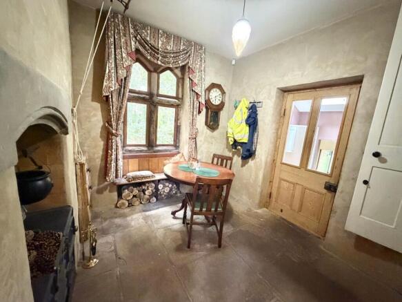2 bed Detached for sale Image 12