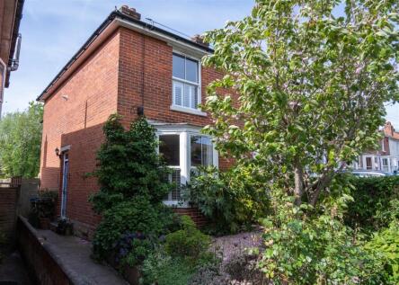 Southampton Hill, Titchfield Village