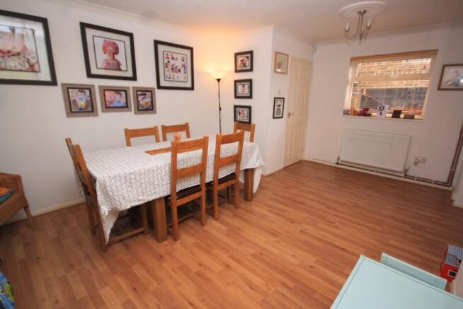Dining/ Family (2) 