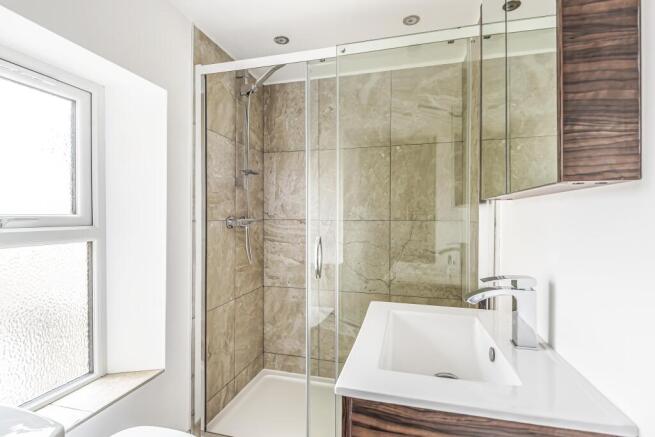 2 bed Flat for sale Image 9
