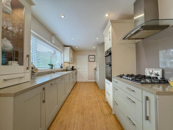 Kitchen (2)