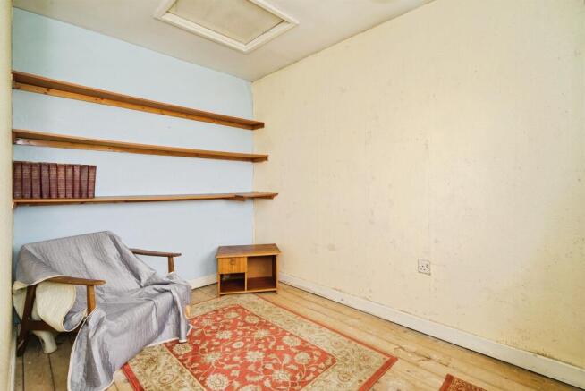 3 bed Semi-Detached for sale Image 12