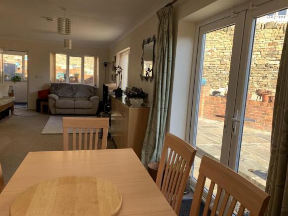 3 bed Semi-Detached for sale Image 8