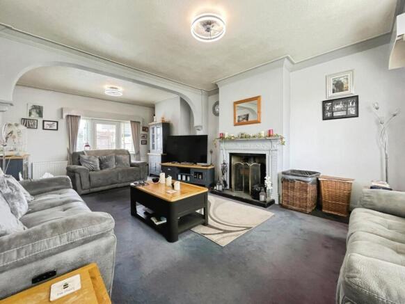4 bed Semi-Detached for sale Image 7