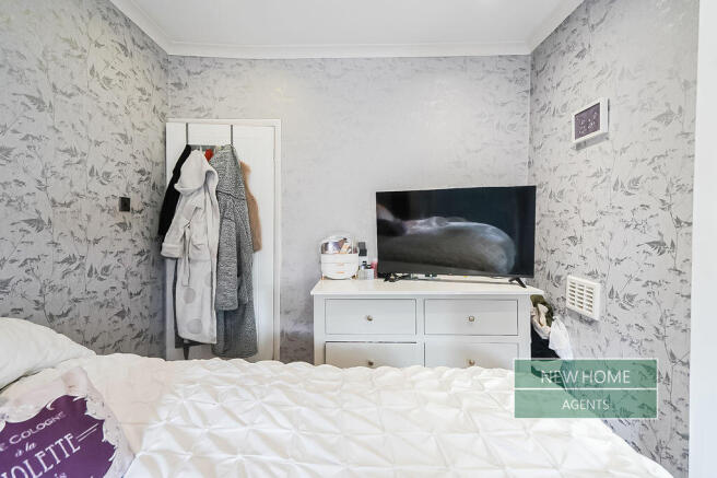 2 bed Semi-Detached for sale Image 12