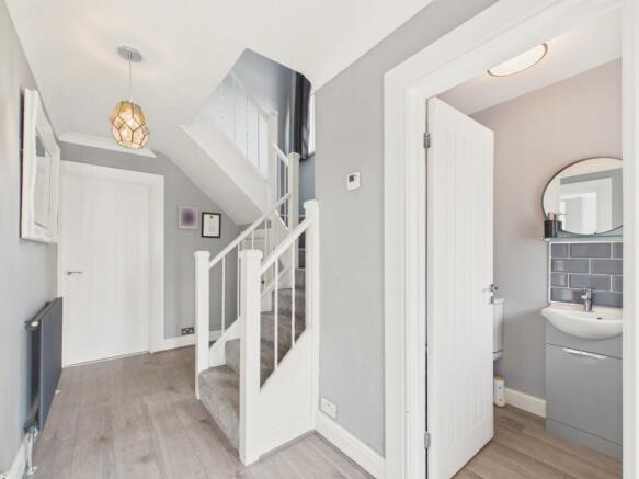 3 bed Semi-Detached for sale Image 12