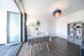 4, 1 Chase Court, Chase Road, Epsom KT19 8TL