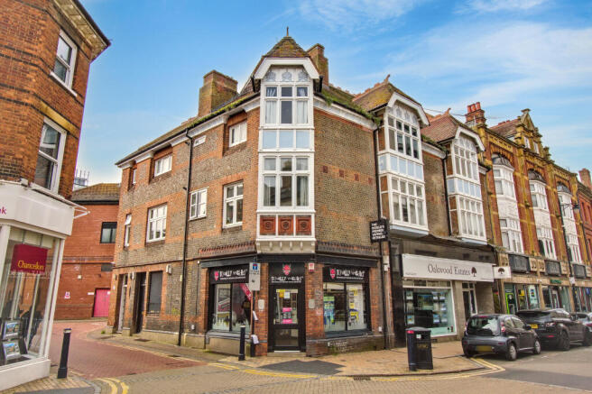 Flat 2, Bankside, Brock Lane, Maidenhead, SL6 1LP
