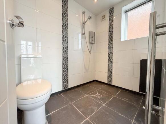 4 bed Semi-Detached for sale Image 11