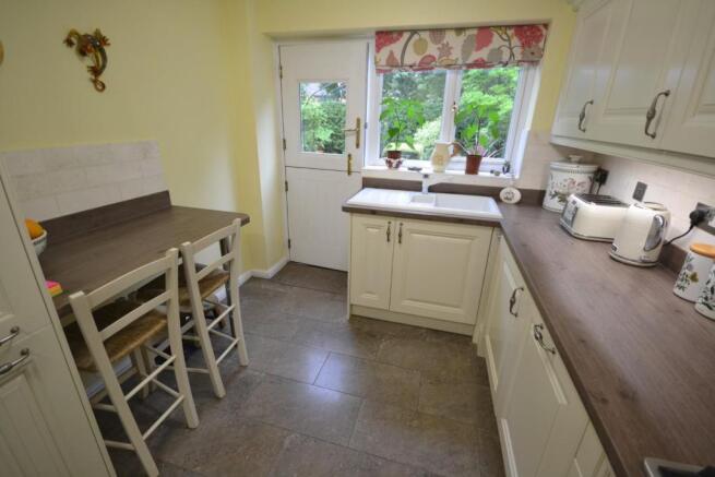 BREAKFAST BAR