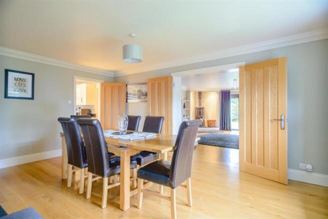 8401581-interior04.jpg