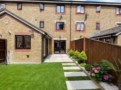 Surma Close, Bethnal Green, London, E1