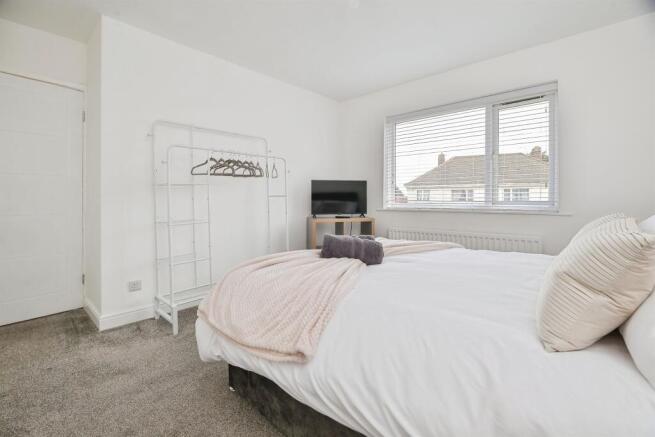 3 bed Semi-Detached for sale Image 11