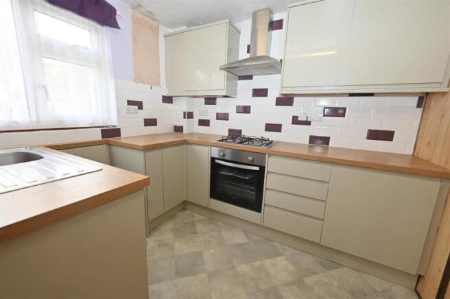 3 bed Semi-Detached for sale Image 7