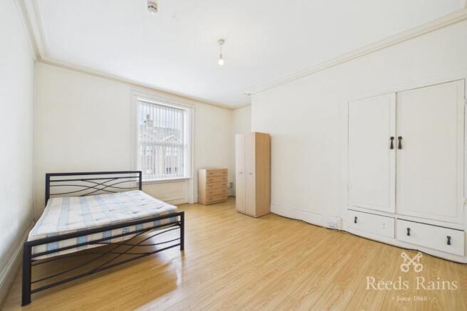 7 bed Terraced for sale Image 9