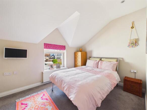 3 bed Detached for sale Image 8