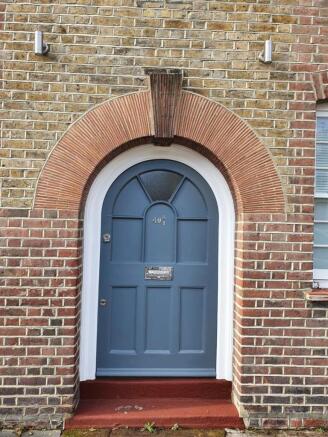 Frontdoor1.jpg