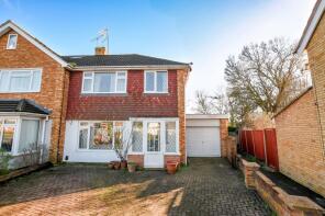 116, Envis Way, Fairlands GU3 3NL