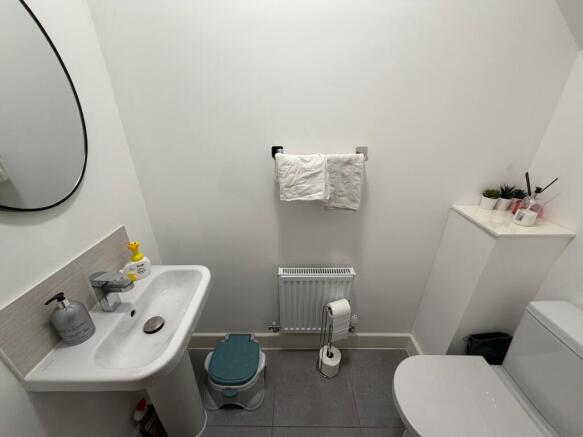 4 bed Detached for sale Image 6