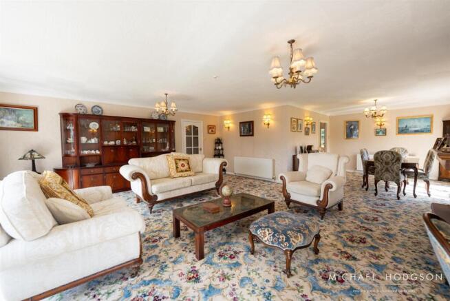 Ronnimay, Elstob Farm-05.jpg