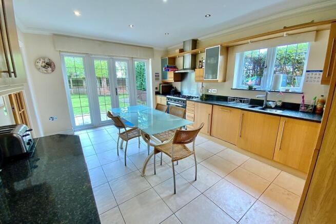 Kitchen/Breakfast