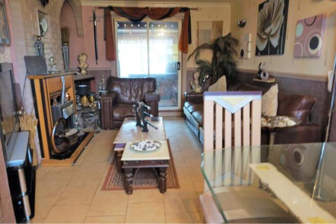 Lounge/Dining Room