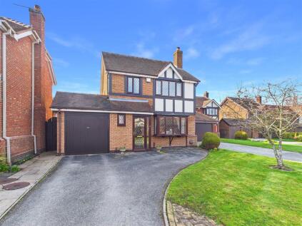 Essington Close, Shenstone