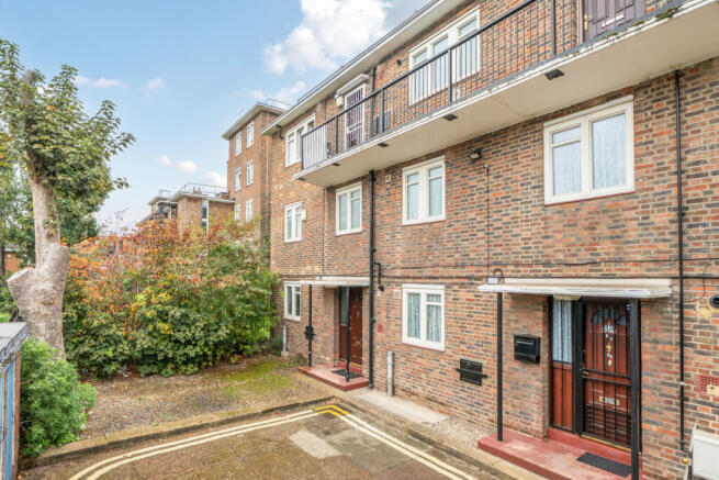 3-bed flat on Lytham Street, London, £450,000