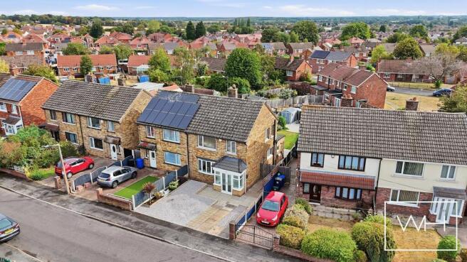3 bed Semi-Detached for sale Image 8