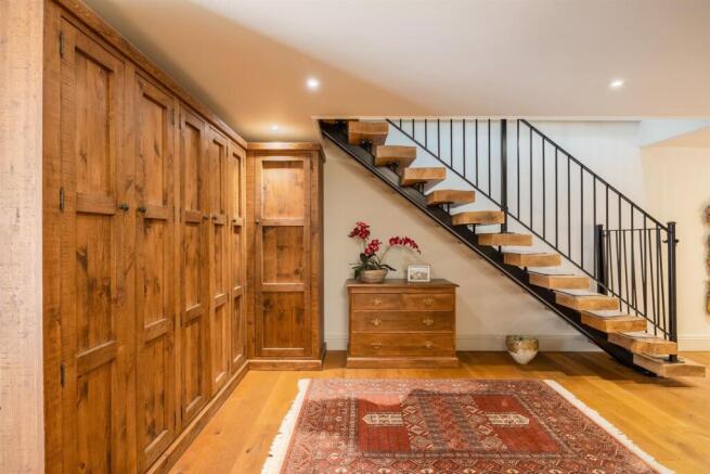 4 bed House for sale Image 10