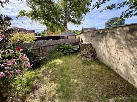Byron Avenue, Royal Wootton Bassett, SN4 8EY photo 4