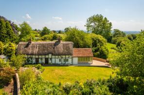 Thatched Cottage, Keinches Lane, Aylesbury HP22 4LD