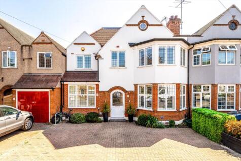 Lingwood Gardens, Isleworth