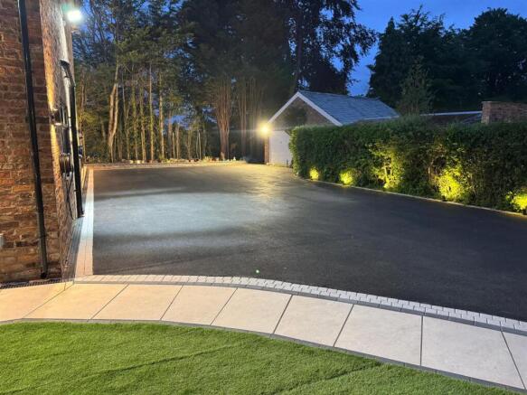 Driveway Night