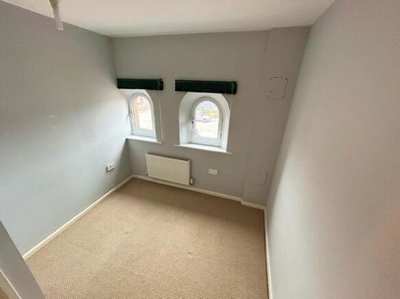 2 bed Town House to rent Image 9