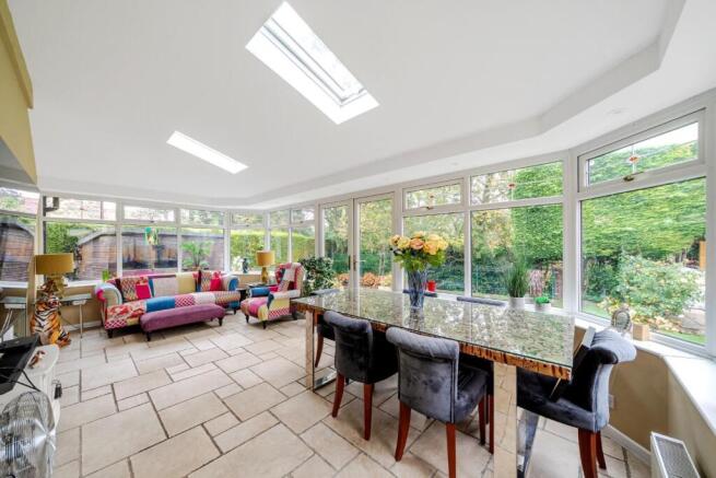 4 bed Detached for sale Image 12