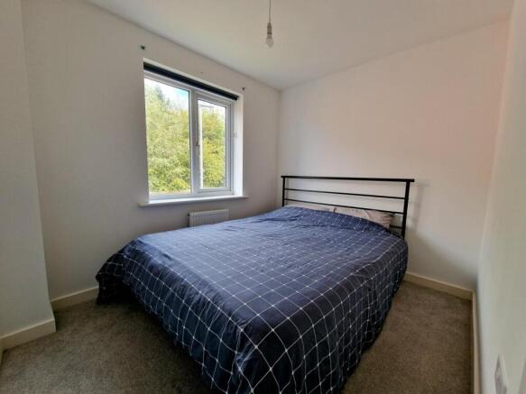 4 bed House for sale Image 9