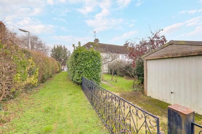 Stone Lane, Worthing, BN13 photo 2