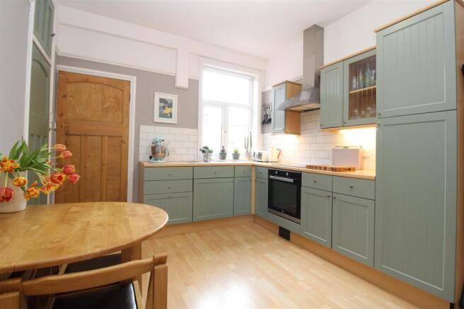 Breakfasting Kitchen