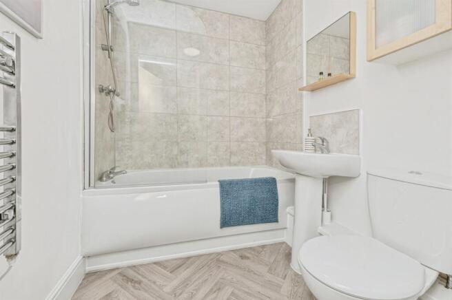 1 bed Apartment for sale Image 11