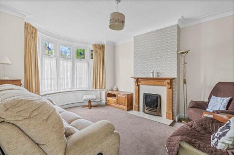 Gordon Close, Staines-upon-Thames, TW18