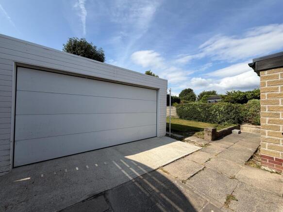 2 bed Semi-Detached Bungalow for sale Image 9
