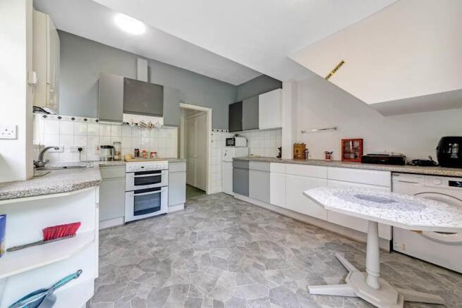 15-7c35272 BLANDFORD ROAD -62-small.jpg
