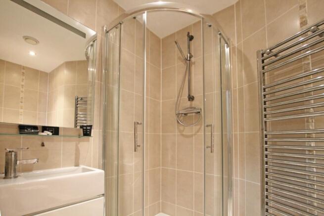 2 bed Duplex to rent Image 5