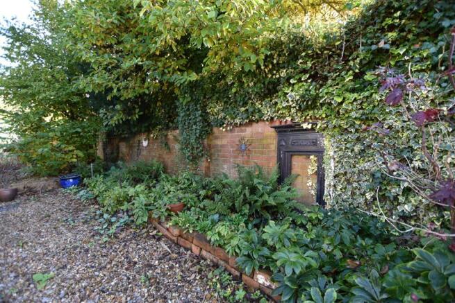 WALLED GARDEN