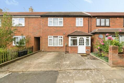 Fletcher Road, Chigwell, IG7